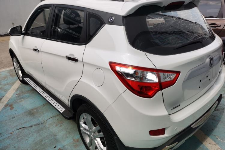 Used CHANGAN CS35 2015 1.6L Automatic Luxury Model China V Standard Exterior 2