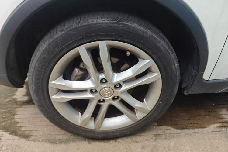 Used CHANGAN CS35 2015 1.6L Manual Luxury Model China V Standard Exterior 4