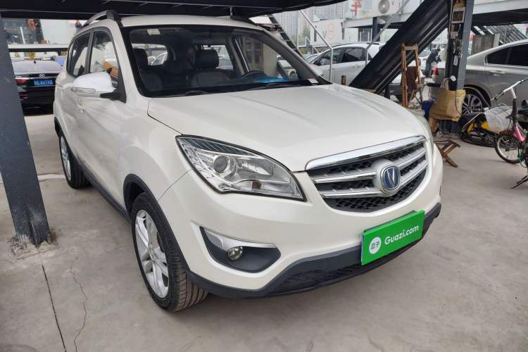 Used CHANGAN CS35 2015 1.6L Manual Luxury Model China IV Standard Exterior 5