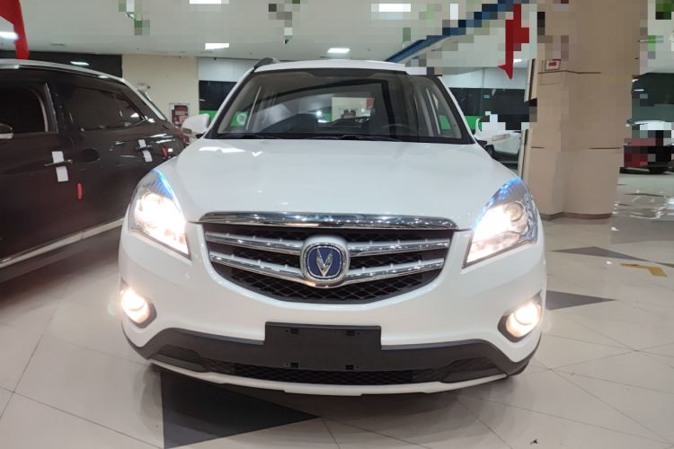 Used CHANGAN CS35 2015 1.6L Manual Luxury Model China IV Standard Front