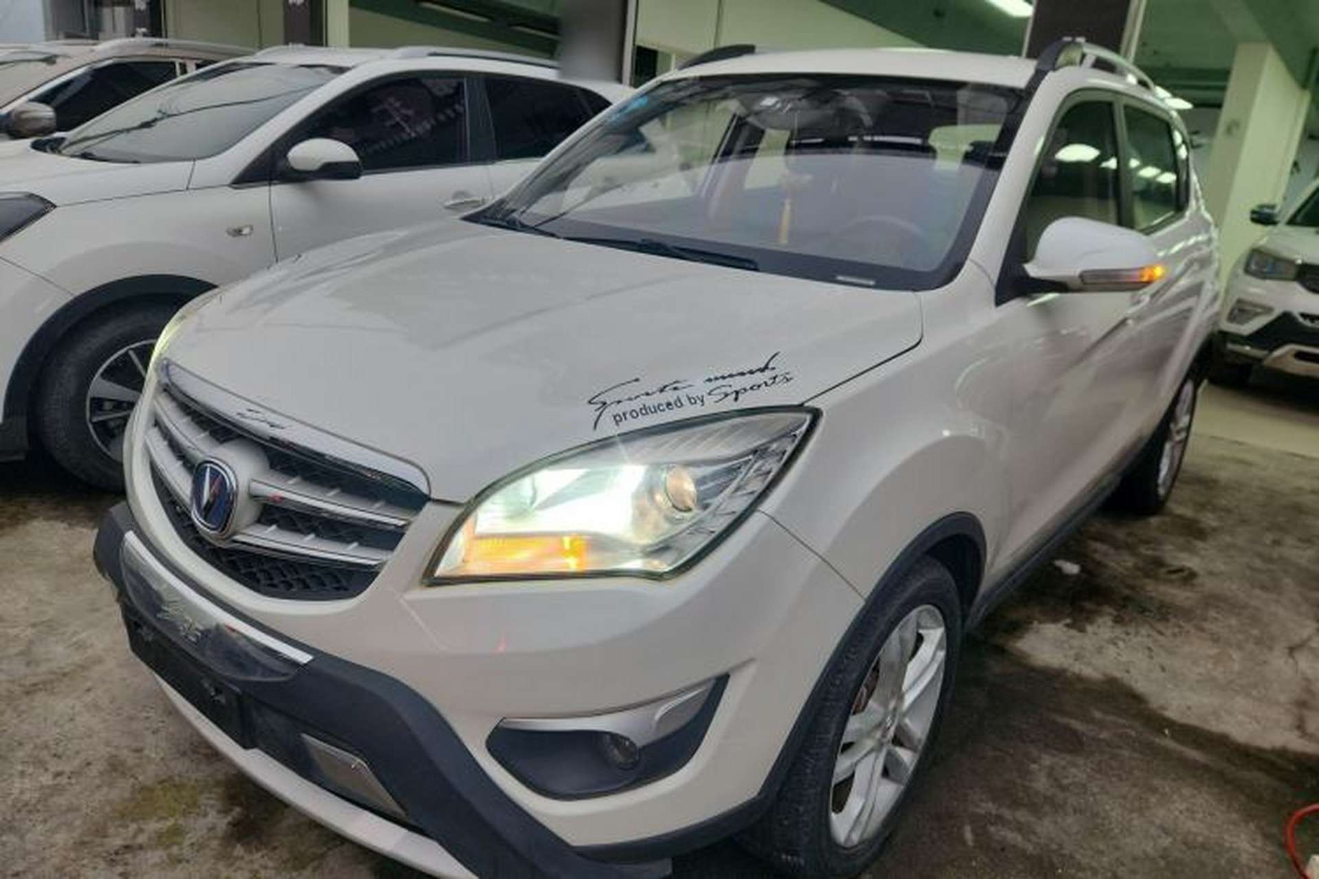 Used CHANGAN CS35 2015 1.6L Manual Luxury Model China IV Standard Front Left 45 Deg