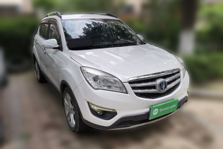 Used CHANGAN CS35 2015 1.6L Automatic Luxury Model China IV Standard Front Right 45 Deg