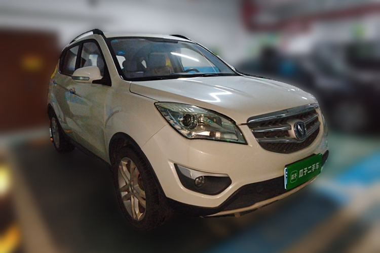 Used CHANGAN CS35 2015 1.6L Automatic Luxury Model China IV Standard Front Right 45 Deg