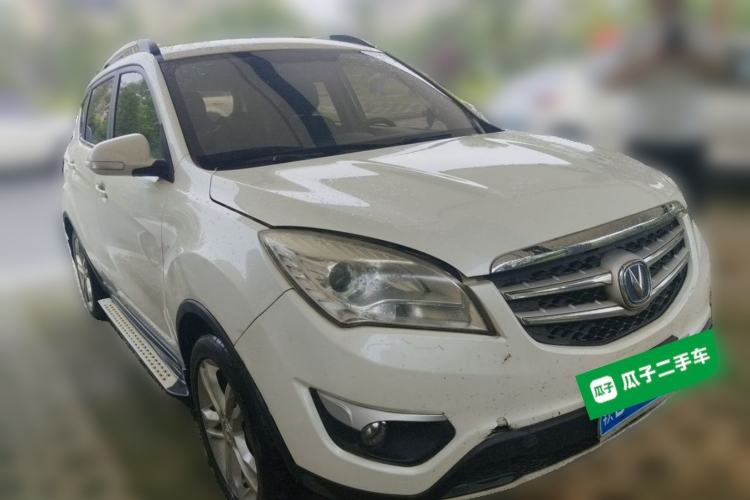 Used CHANGAN CS35 2015 1.6L Manual Luxury Model China IV Standard Front Right 45 Deg