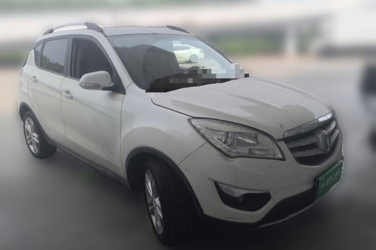 Used CHANGAN CS35 2015 1.6L Manual Luxury Model China IV Standard Front Right 45 Deg