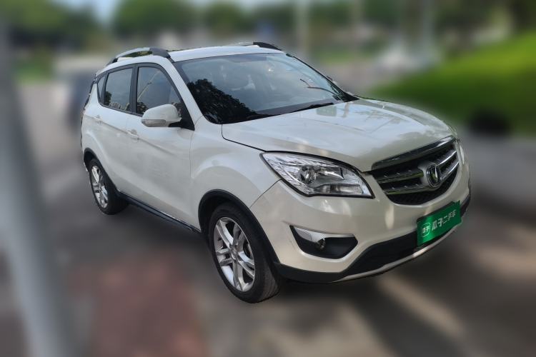 Used CHANGAN CS35 2015 1.6L Manual Luxury Model China IV Standard Front Right 45 Deg