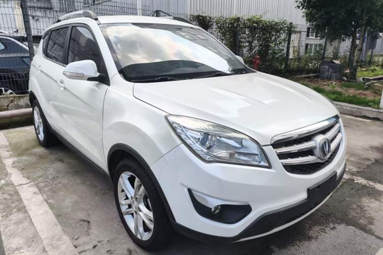 Used CHANGAN CS35 2015 1.6L Manual Luxury Model China IV Standard Front Right 45 Deg