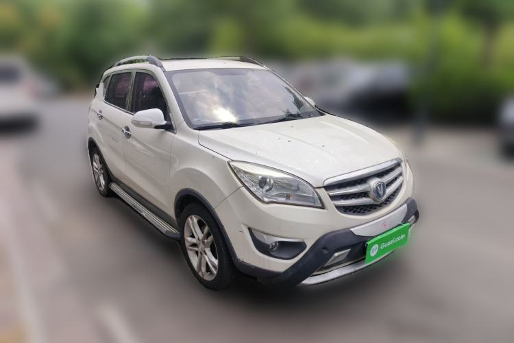 Used CHANGAN CS35 2015 1.6L Manual Luxury Model China IV Standard Front Right 45 Deg