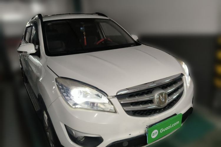Used CHANGAN CS35 2015 1.6L Manual Luxury Model China V Standard Front Right 45 Deg