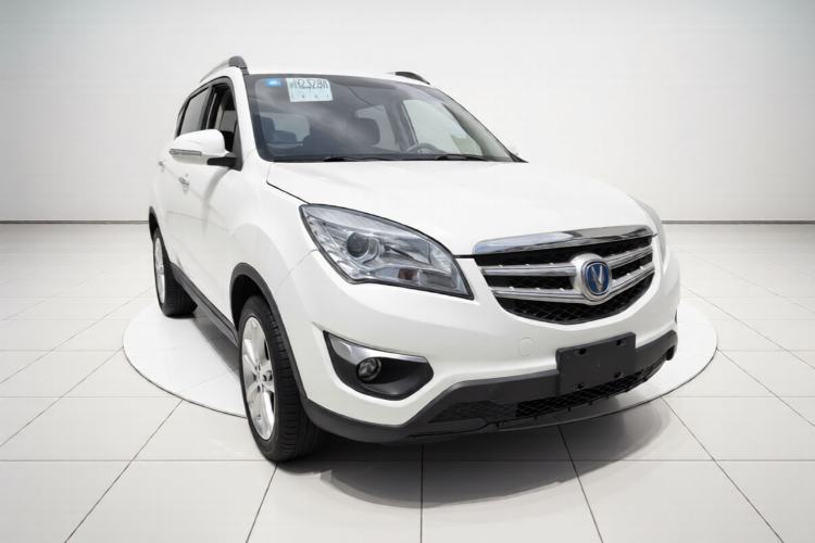Used CHANGAN CS35 2015 1.6L Automatic Luxury Model China IV Standard Front Right 45 Deg