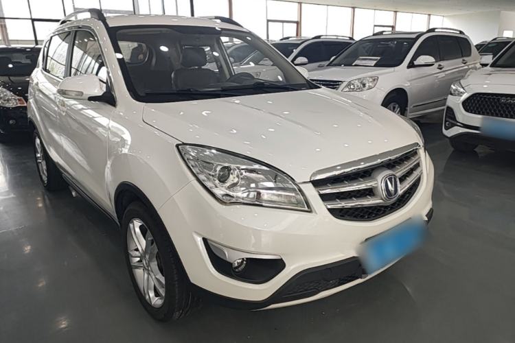 Used CHANGAN CS35 2015 1.6L Manual Luxury Model China IV Standard Front Right 45 Deg