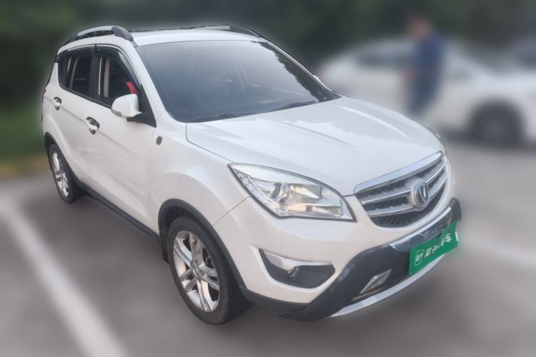 Used CHANGAN CS35 2015 1.6L Manual Luxury Model China IV Standard Front Right 45 Deg