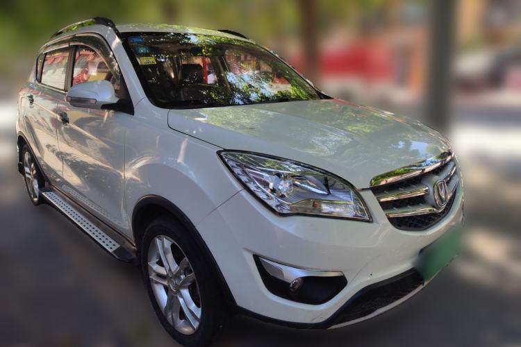 Used CHANGAN CS35 2015 1.6L Automatic Luxury Model China IV Standard Front Right 45 Deg