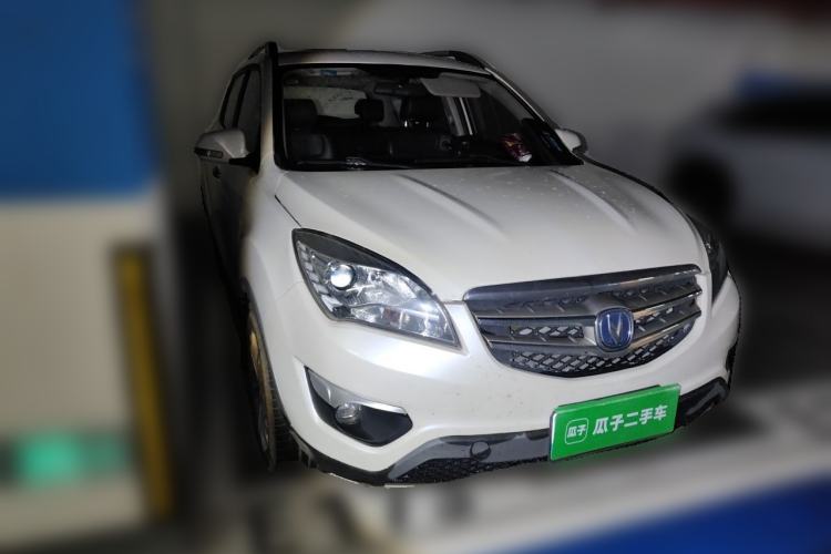 Used CHANGAN CS35 2015 1.6L Automatic Luxury Model China IV Standard Front Right 45 Deg