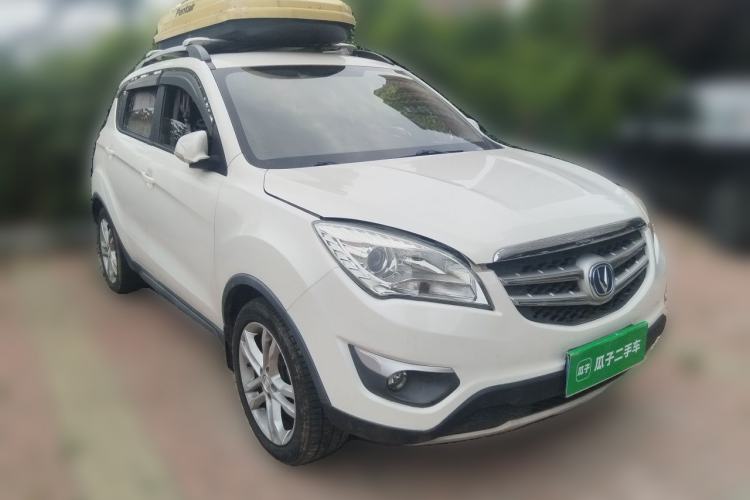 Used CHANGAN CS35 2015 1.6L Manual Luxury Model China IV Standard Front Right 45 Deg