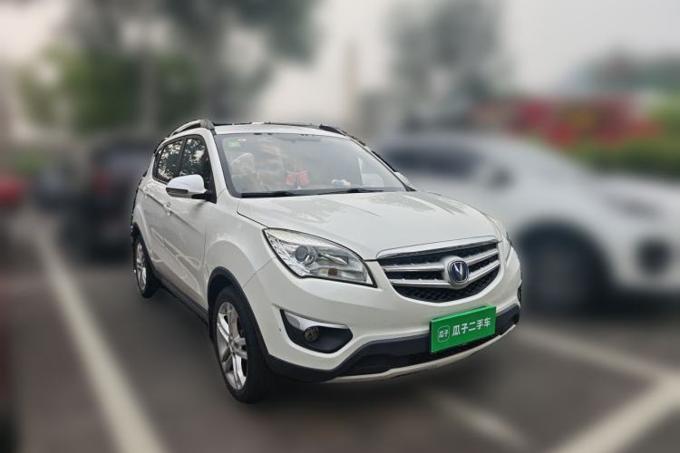Used CHANGAN CS35 2015 1.6L Manual Luxury Model China IV Standard Front Right 45 Deg