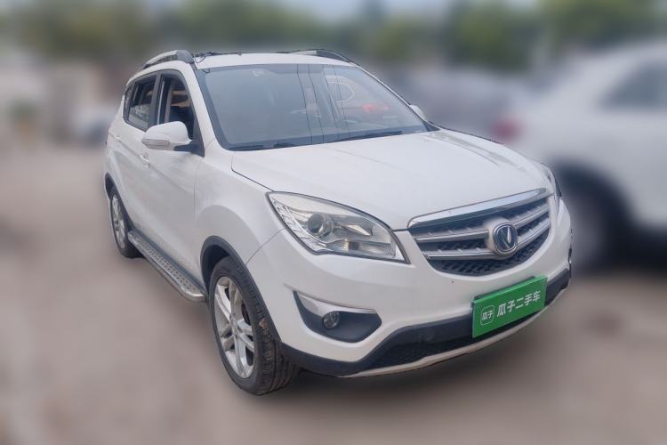 Used CHANGAN CS35 2015 1.6L Manual Luxury Model China IV Standard Front Right 45 Deg
