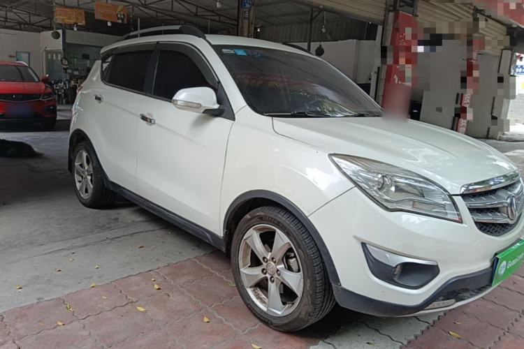 Used CHANGAN CS35 2015 1.6L Automatic Prestige Model China IV Standard Front Right 45 Deg