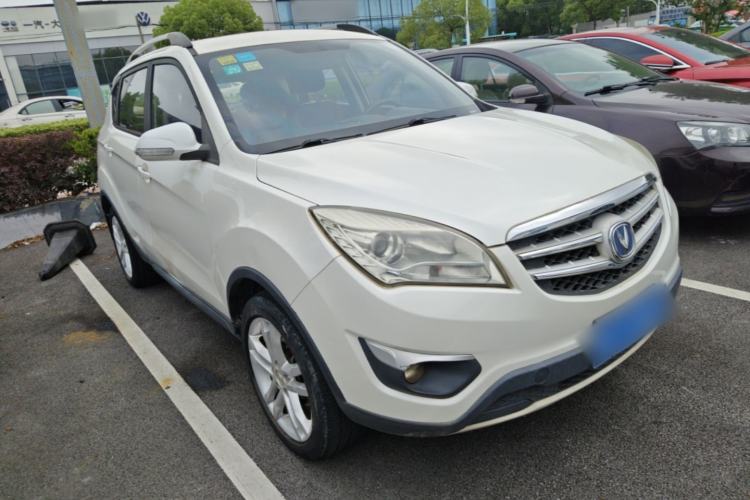 Used CHANGAN CS35 2015 1.6L Manual Luxury Model China V Standard Front Right 45 Deg
