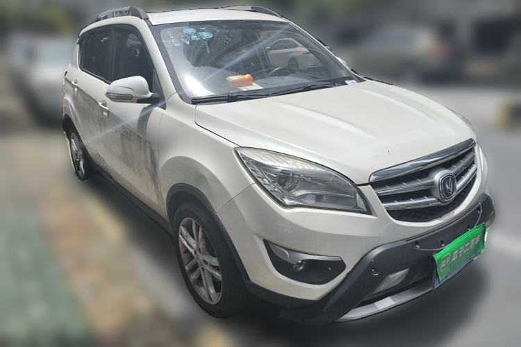 Used CHANGAN CS35 2015 1.6L Manual Luxury Model China IV Standard Front Right 45 Deg