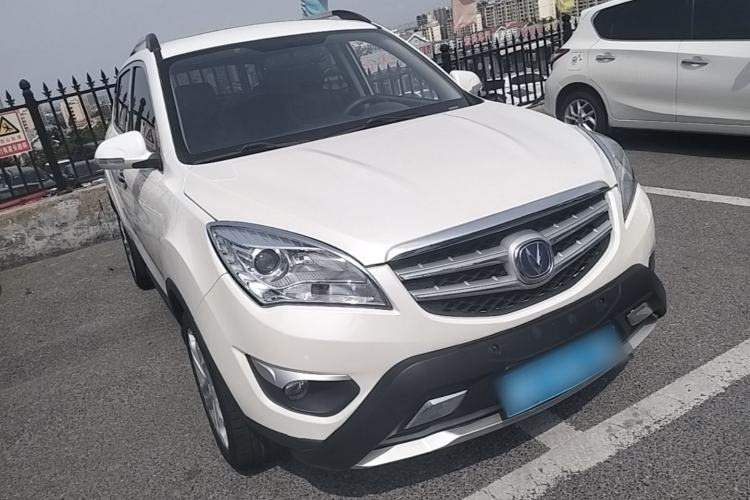 Used CHANGAN CS35 2015 1.6L Automatic Luxury Model China IV Standard Front Right 45 Deg