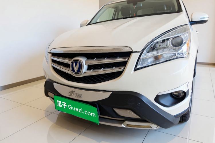 Used CHANGAN CS35 2015 1.6L Automatic Luxury Model China IV Standard Front