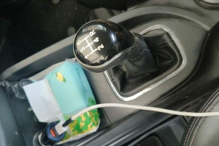 Used CHANGAN CS35 2015 1.6L Manual Luxury Model China IV Standard Gear Lever