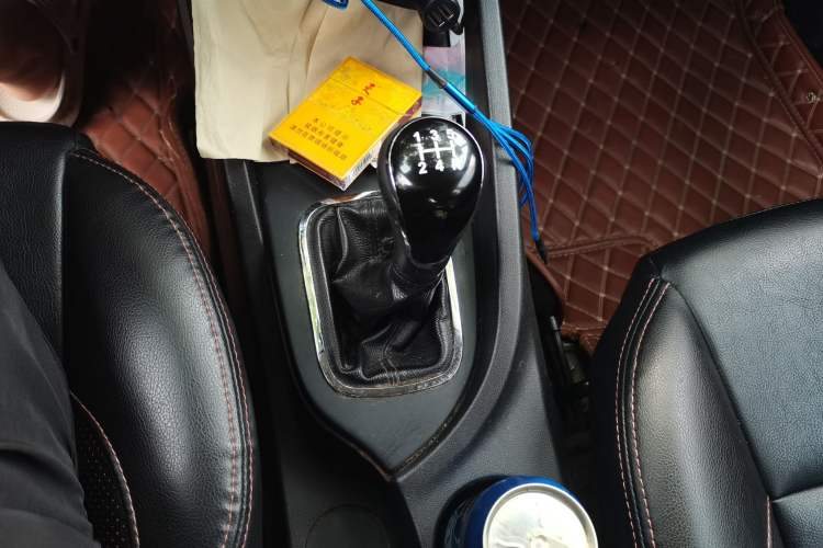 Used CHANGAN CS35 2015 1.6L Manual Luxury Model China IV Standard Gear Lever