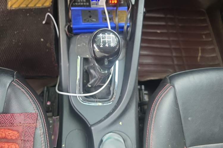 Used CHANGAN CS35 2015 1.6L Manual Luxury Model China IV Standard Gear Lever