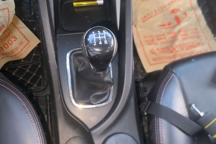 Used CHANGAN CS35 2015 1.6L Manual Luxury Model China IV Standard Gear Lever