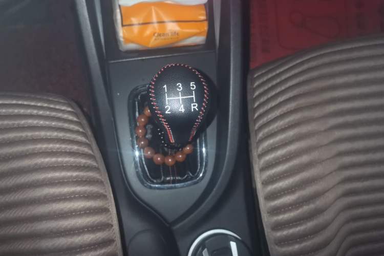Used CHANGAN CS35 2015 1.6L Manual Luxury Model China V Standard Gear Lever