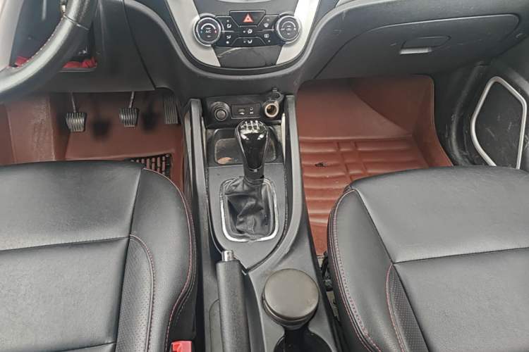 Used CHANGAN CS35 2015 1.6L Manual Luxury Model China IV Standard Gear Lever