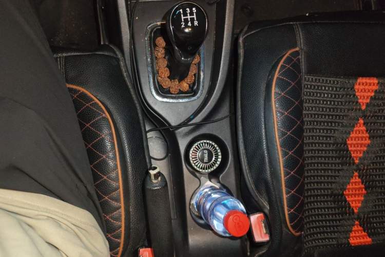Used CHANGAN CS35 2015 1.6L Manual Luxury Model China IV Standard Gear Lever