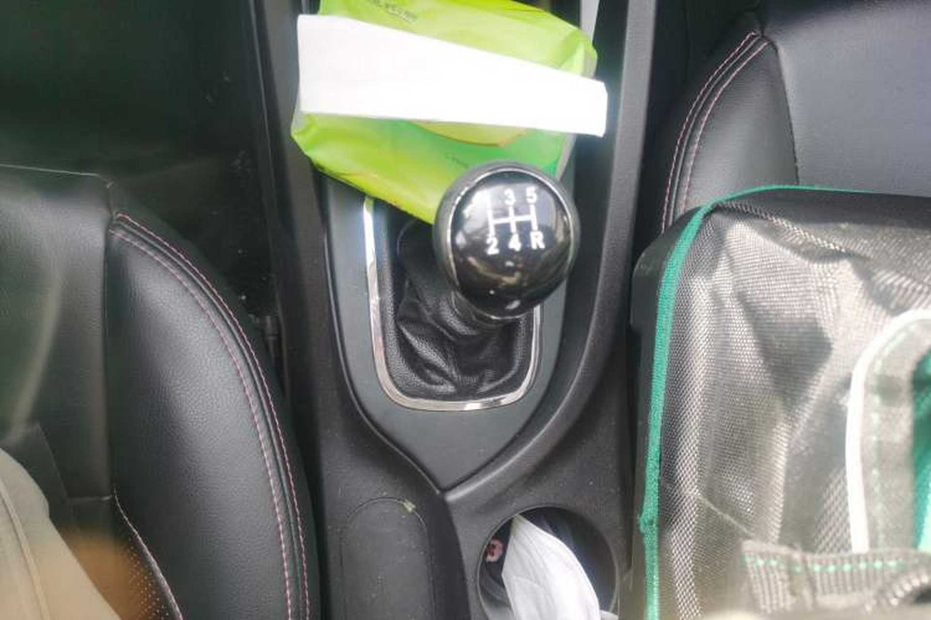 Used CHANGAN CS35 2015 1.6L Manual Luxury Model China IV Standard Gear Lever