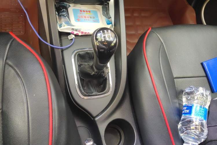 Used CHANGAN CS35 2015 1.6L Manual Luxury Model China V Standard Gear Lever