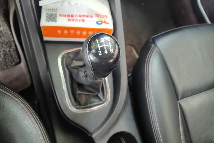 Used CHANGAN CS35 2015 1.6L Manual Luxury Model China V Standard Gear Lever
