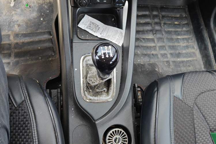 Used CHANGAN CS35 2015 1.6L Manual Luxury Model China IV Standard Gear Lever