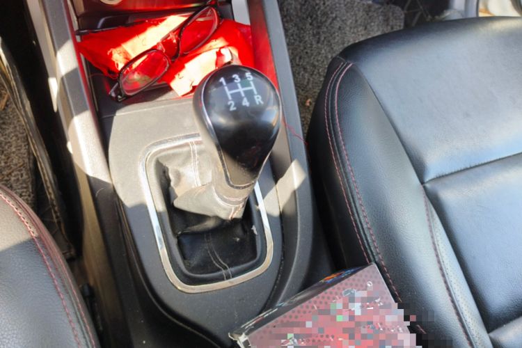 Used CHANGAN CS35 2015 1.6L Manual Luxury Model China IV Standard Gear Lever