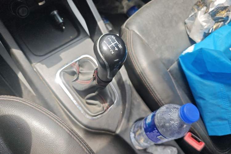Used CHANGAN CS35 2015 1.6L Manual Luxury Model China V Standard Gear Lever