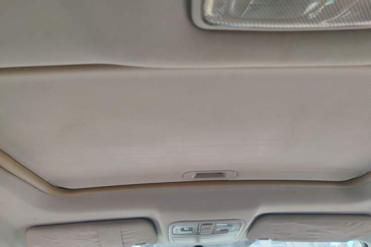 Used CHANGAN CS35 2015 1.6L Automatic Prestige Model China IV Standard Headliner
