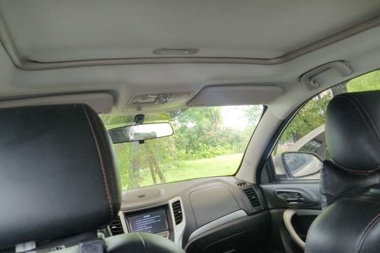 Used CHANGAN CS35 2015 1.6L Manual Luxury Model China IV Standard Headliner