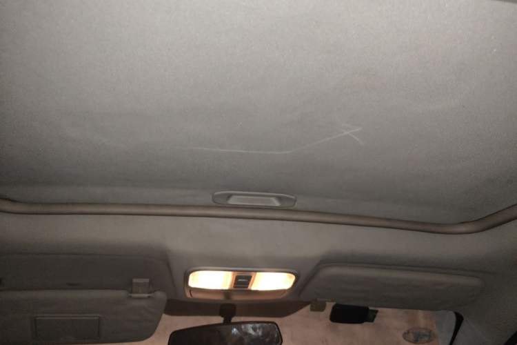 Used CHANGAN CS35 2015 1.6L Manual Luxury Model China IV Standard Headliner