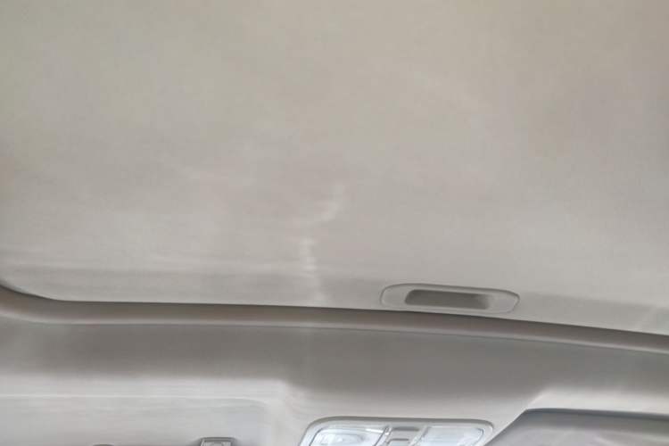 Used CHANGAN CS35 2015 1.6L Automatic Prestige Model China IV Standard Headliner