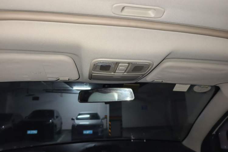 Used CHANGAN CS35 2015 1.6L Automatic Luxury Model China IV Standard Headliner