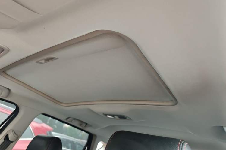 Used CHANGAN CS35 2015 1.6L Manual Luxury Model China IV Standard Headliner