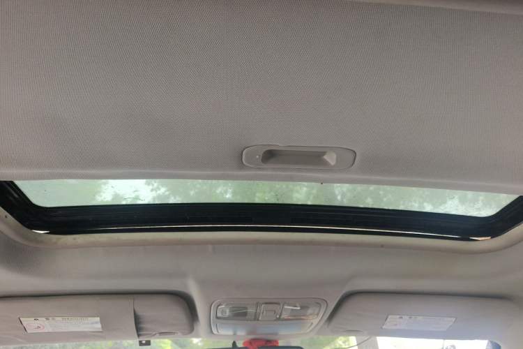 Used CHANGAN CS35 2015 1.6L Automatic Luxury Model China IV Standard Headliner