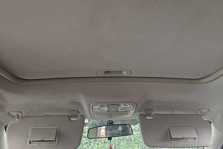Used CHANGAN CS35 2015 1.6L Manual Luxury Model China IV Standard Headliner