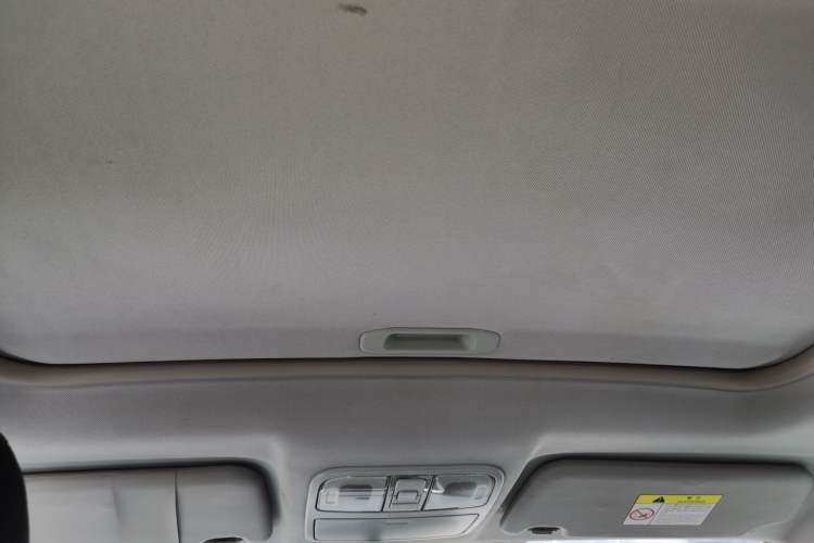 Used CHANGAN CS35 2015 1.6L Automatic Luxury Model China V Standard Headliner