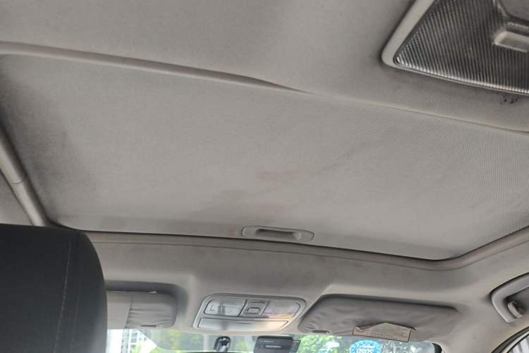 Used CHANGAN CS35 2015 1.6L Manual Luxury Model China IV Standard Headliner