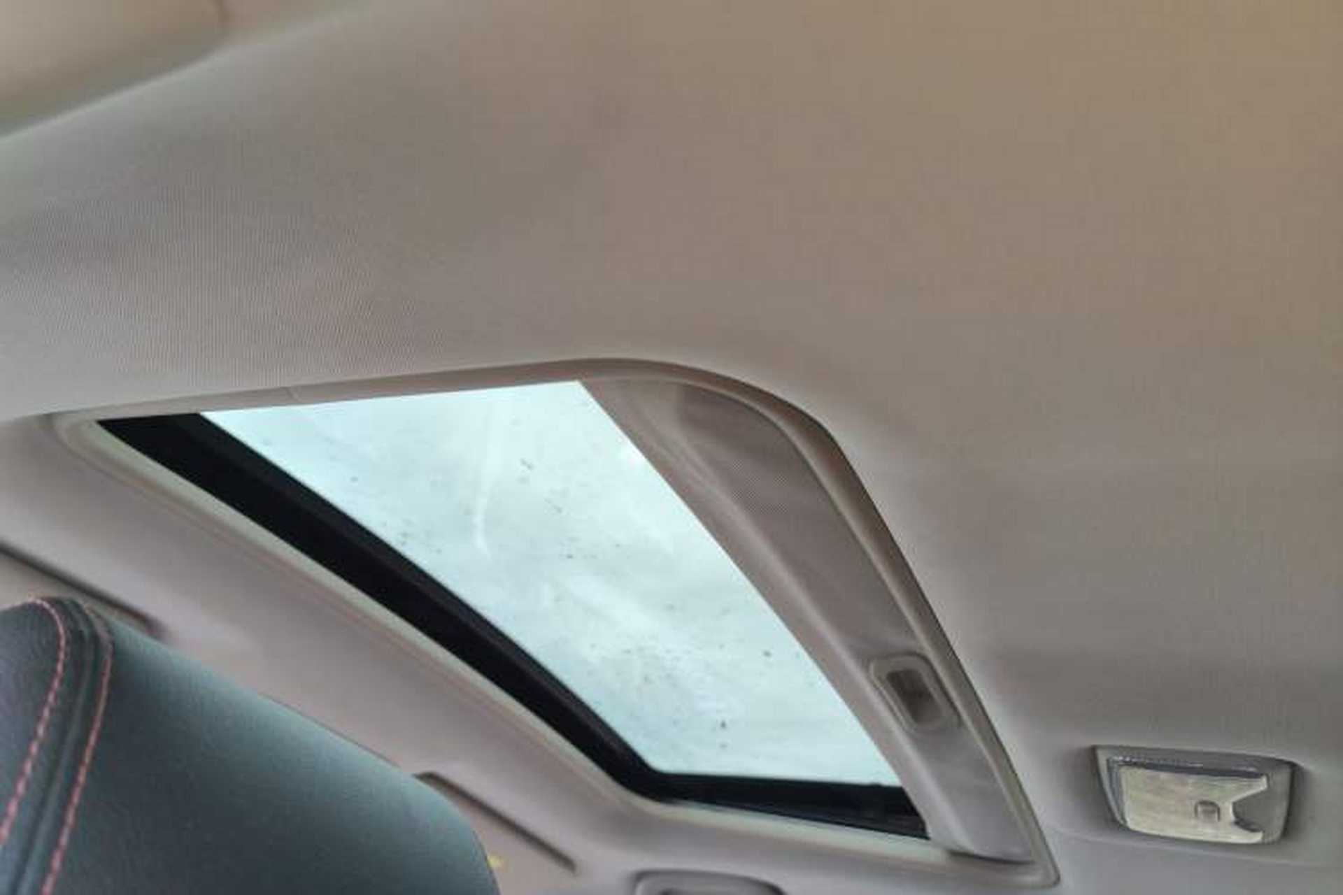 Used CHANGAN CS35 2015 1.6L Manual Luxury Model China IV Standard Headliner
